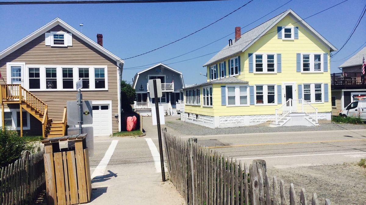 Wells Beach Apartment | 26 SECONDS FROM WELLS BEACH: OCEAN & MARSH VIEWS-BRIGHT & AIRY-9/6-9/13 OPEN-