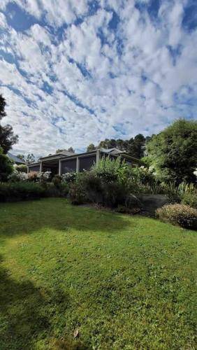 Ballarat East Apartment | 260 m² Apartment ∙ 4 bedrooms ∙ 8 guests