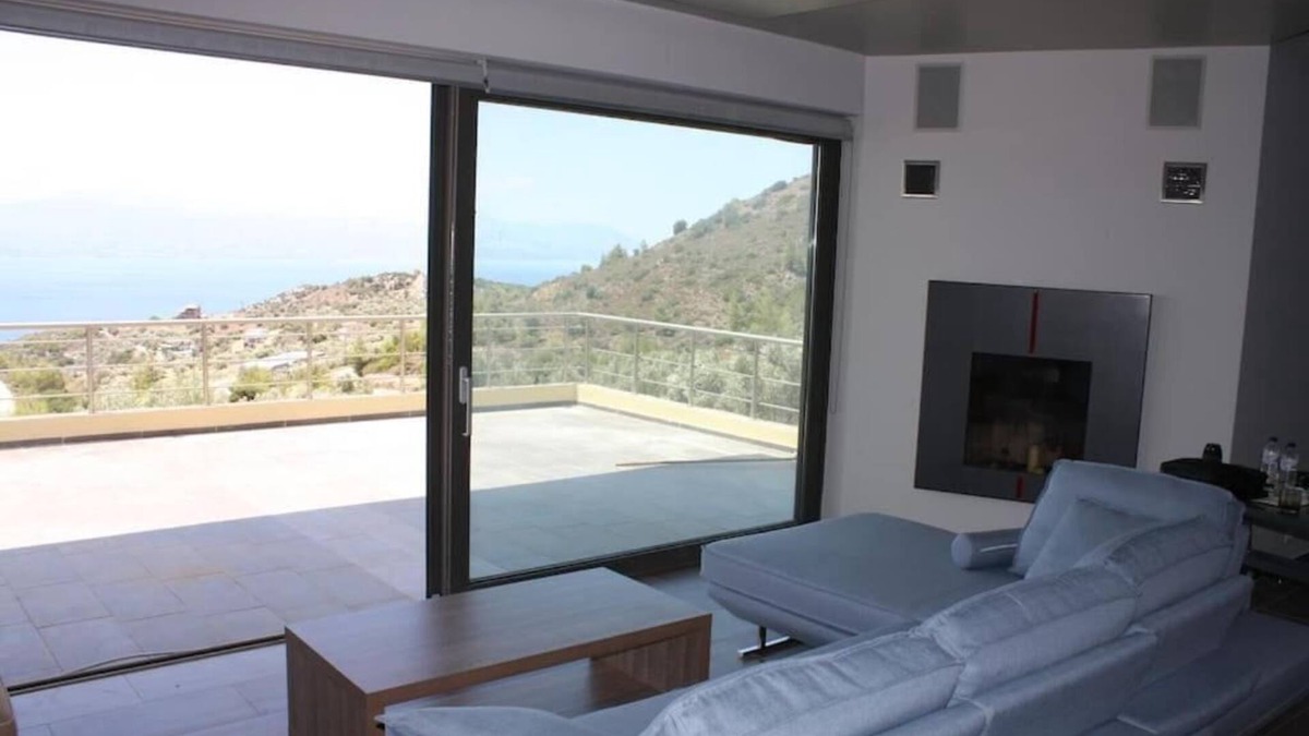 Loutraki Villa | 260sqm villa in Loutraki with a sea viewn