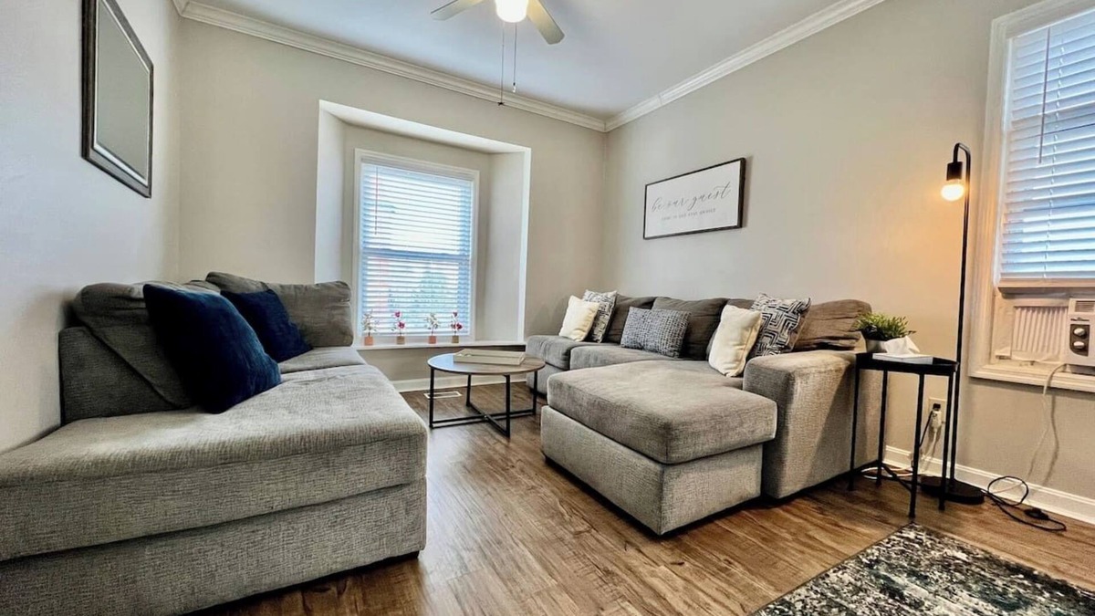 Hyde Park House | 2639 Observatory Drive, Unit 2 · Hyde Park Getaway - Close to Square & Downtown