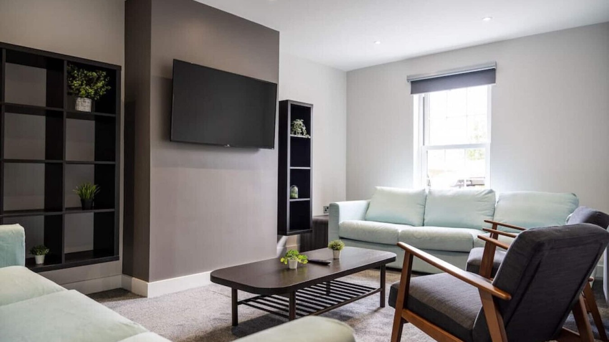 Enniskillen House | 27 Devenish Manor · Escape Ordinary at Devenish Manor, New & Stunning
