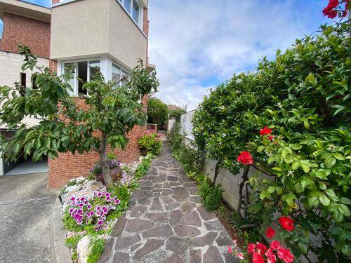Baranain House | 273 m² House ∙ 6 bedrooms ∙ 11 guests