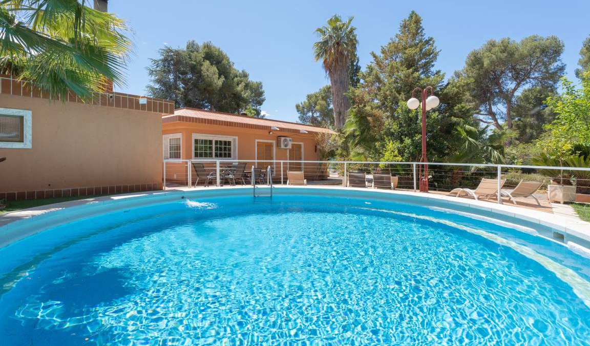 Olocau House | 276 m² House ∙ 5 bedrooms ∙ 20 guests