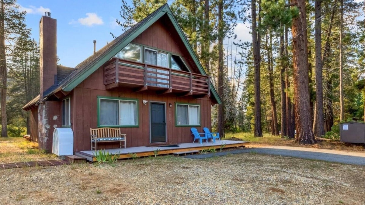 Christmas Valley Ski Chalet | 2782B River Chalet - River Front Chalet, quiet location. AC, great setting
