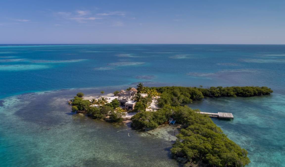 Placencia Villa | 279 m² Villa ∙ 2 bedrooms ∙ 4 guests