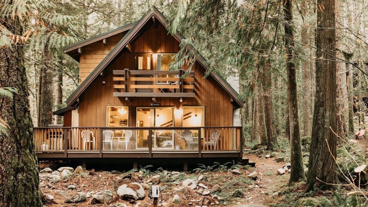 Warnick Cabin | 27GS - Wi-Fi - EV Charger - F/P - Pets Ok by RedAwning
