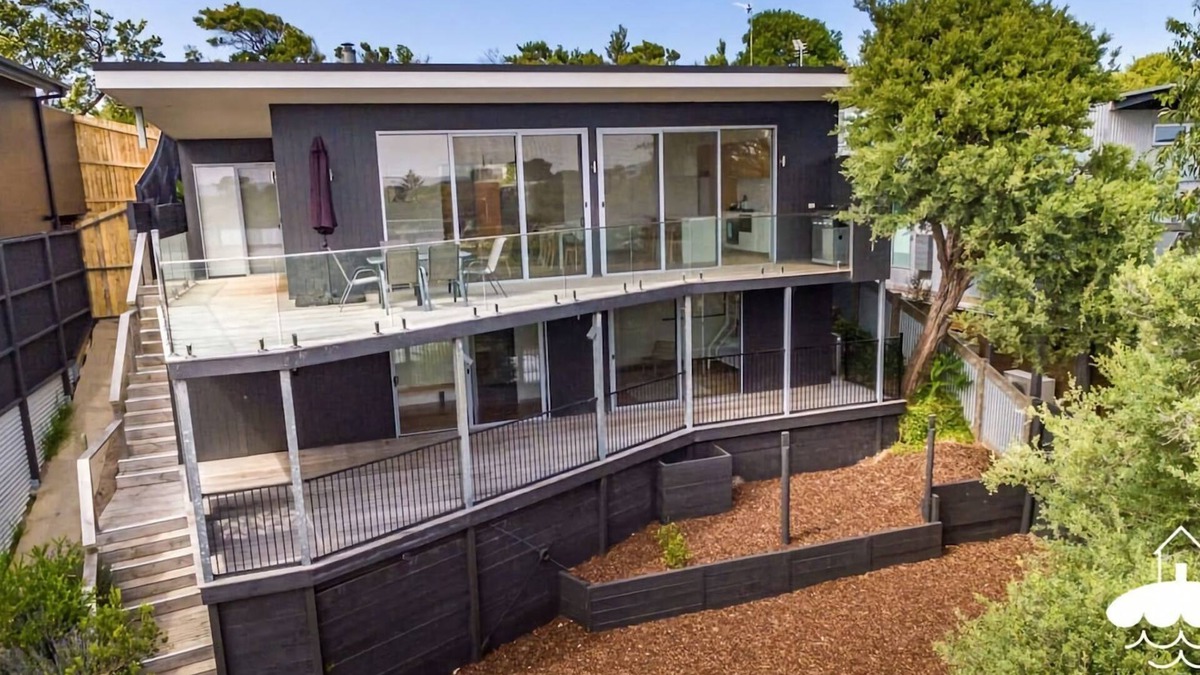 Sandy Point House | 28 Ennisvale Avenue, Sandy Point