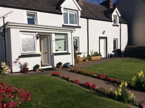 Lochinver House | 28 Hillside