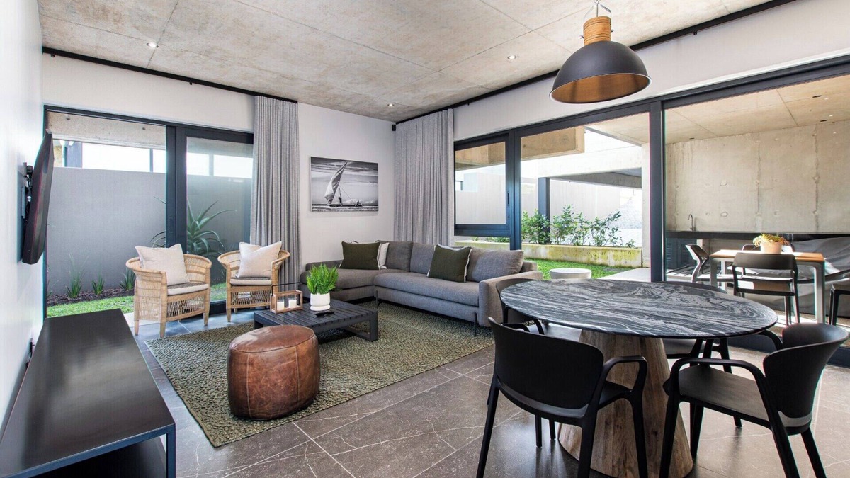 Myoli Beach Apartment | 28 Shades Myoli Beach - Elegant Coastal Escape *Casita No 1