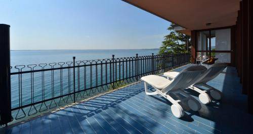 Moniga del Garda Villa | 280 m² Villa ∙ 5 bedrooms ∙ 14 guests