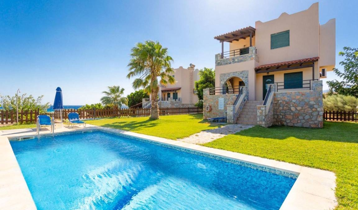 Fragkokastello Villa | 288 m² Villa ∙ 8 bedrooms ∙ 18 guests