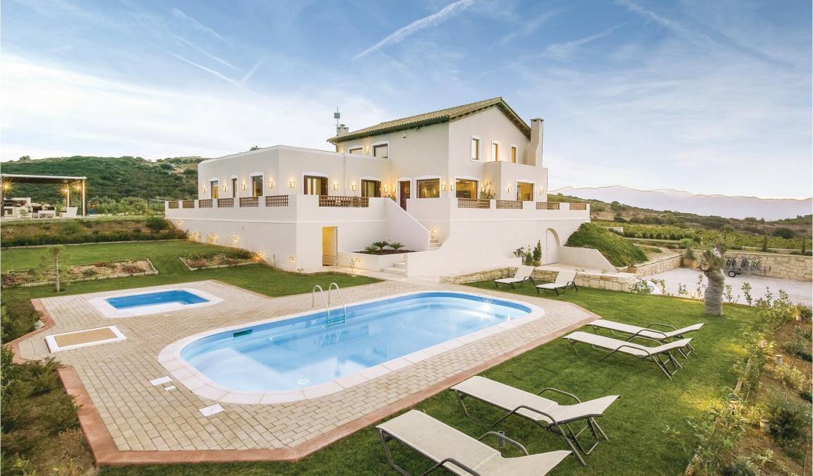 Nikos Kazantzakis House | 295 m² House ∙ 6 bedrooms ∙ 12 guests