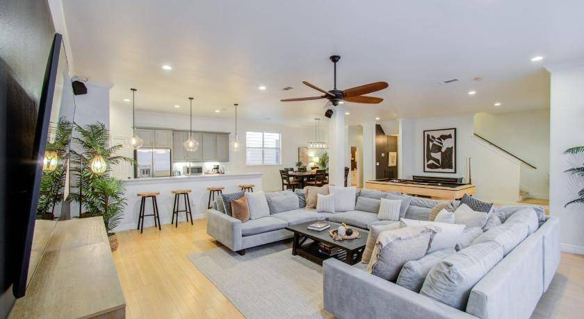 Midtown House | 298 m² House ∙ 3 bedrooms ∙ 8 guests