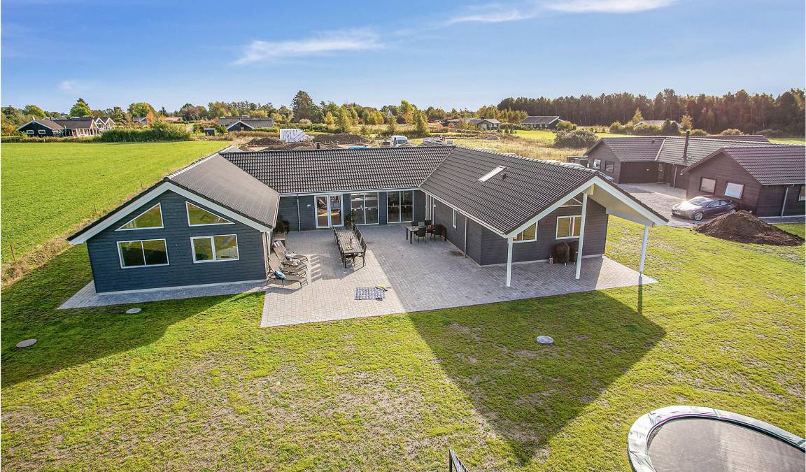 Stege House | 298 m² House ∙ 9 bedrooms ∙ 24 guests