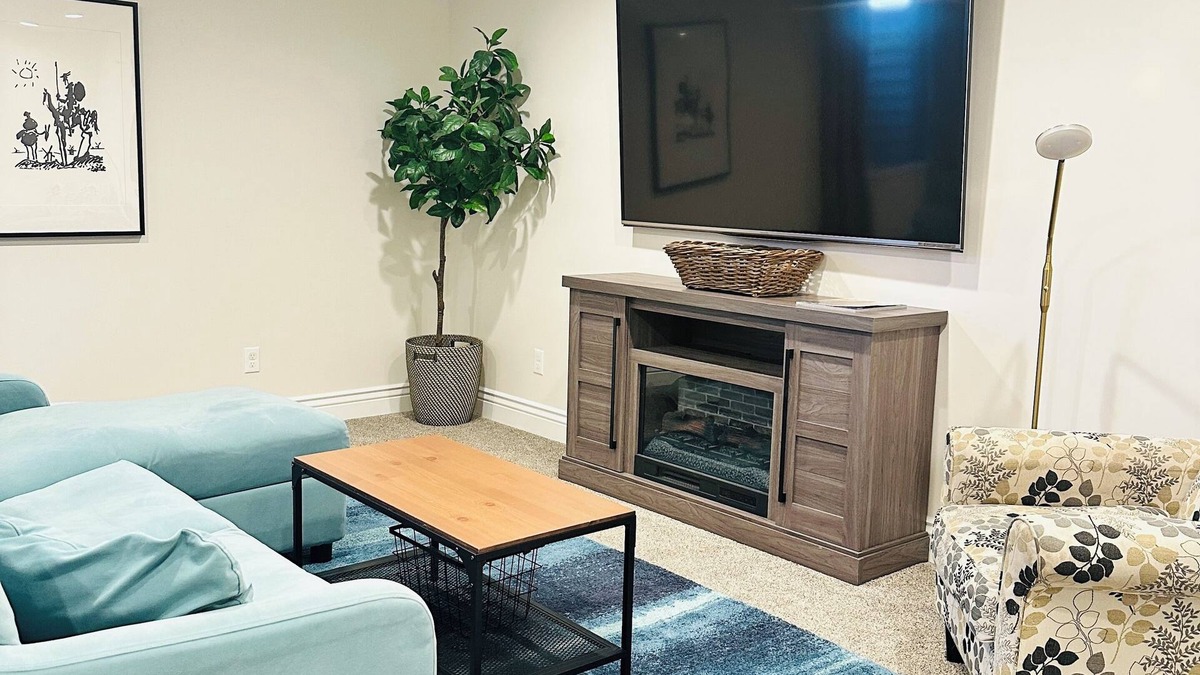 West Jordan Apartment | 2B/1B Basement Apt Near Jordan Landing - Flexible Check-in/out! Sleeps 6
