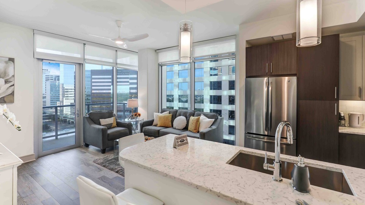 Southgate Apartment | 2b/2b Apartment @ Latitude Med Center