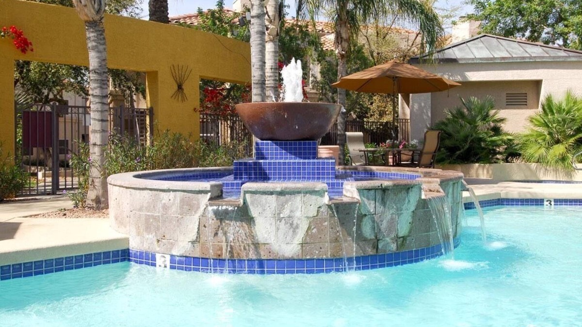 Central Scottsdale Condo | 2B/2B Newly Remodeled Condo