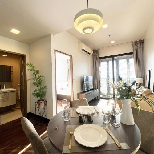 Khon Kaen Apartment | 2B2B City Scape Retreat