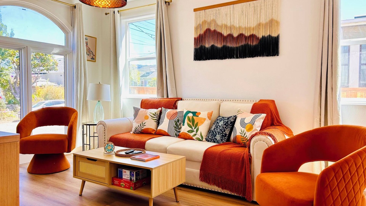 Bushrod House | 2BD/2BA Luxurious Retreat near UC Berkeley with Fire Pit & Outdoor Dining