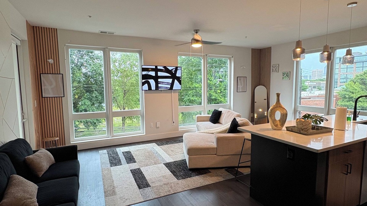 Westside Apartment | 2BD-2BA MIDTOWN ATL RETREAT