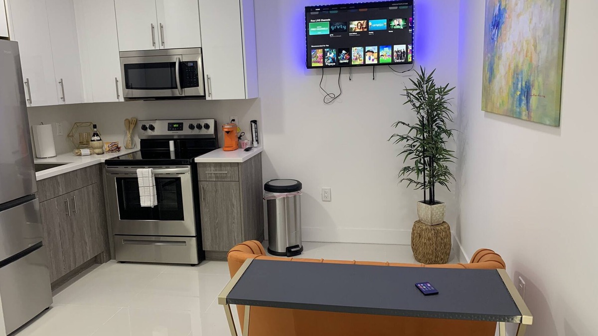 Liberty City Apartment | 2BD Adorable Apt mins fromWynwood, Design District, & Beaches!