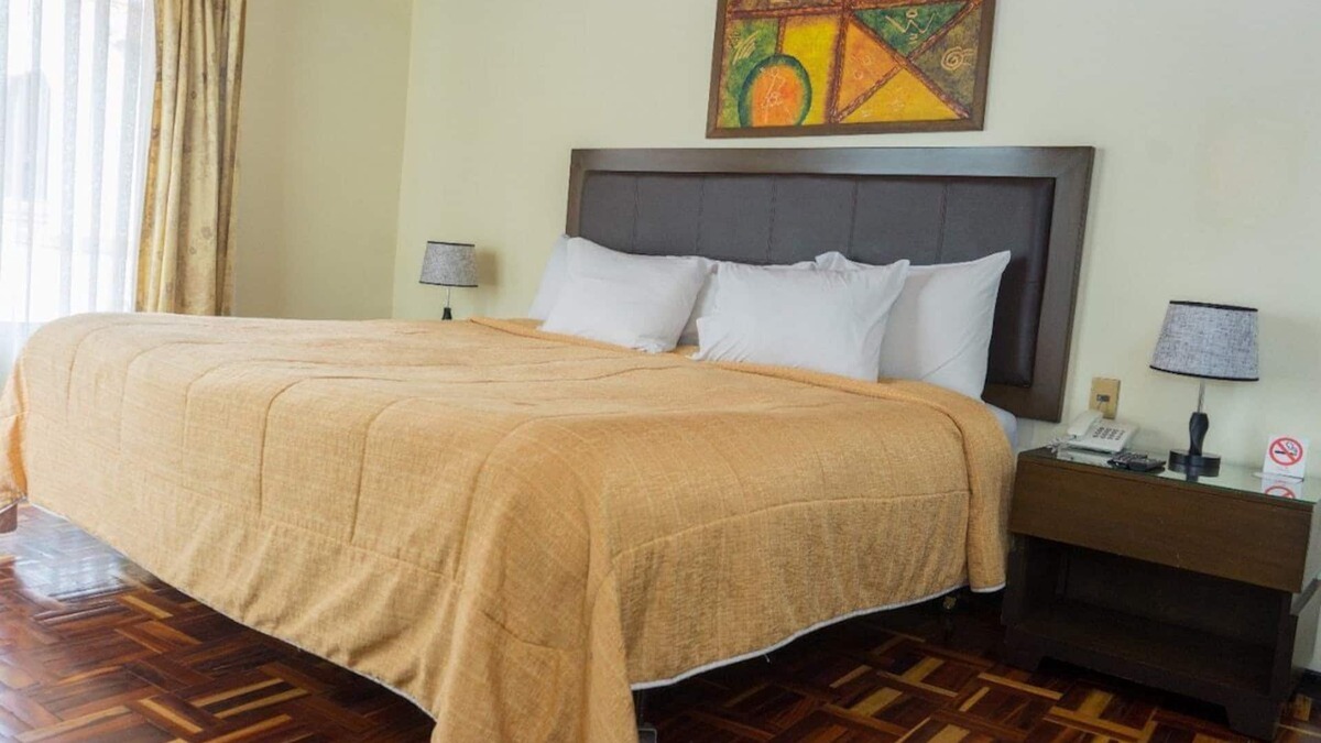 Macrodistrito Sur Apartment | 2BD Urban Escape: Fast Wi-Fi, Parking, Calacoto