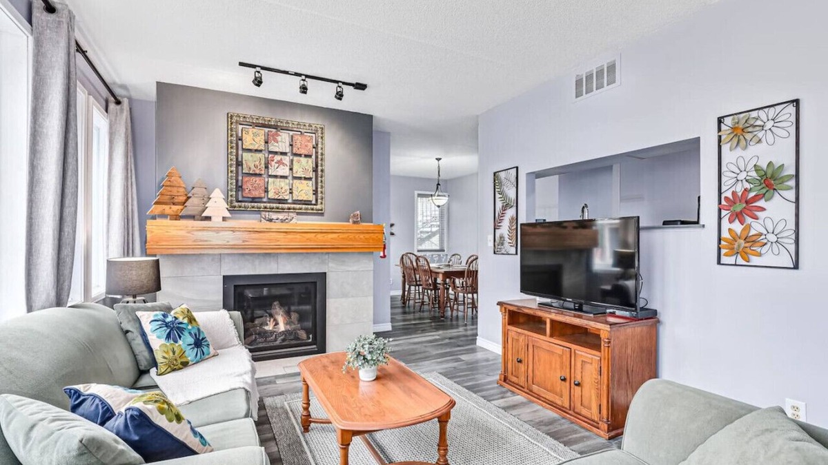 The Blue Mountains Condo | 2BDR Condo Steps to Blue Mountain Village - 101 Cachet Crossing