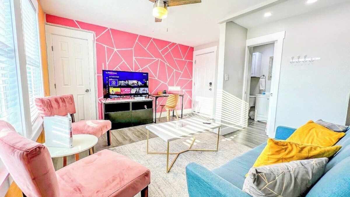 Del Mar Apartment | 2BDR+Extd Stay Discounts+Central+RemoteWork