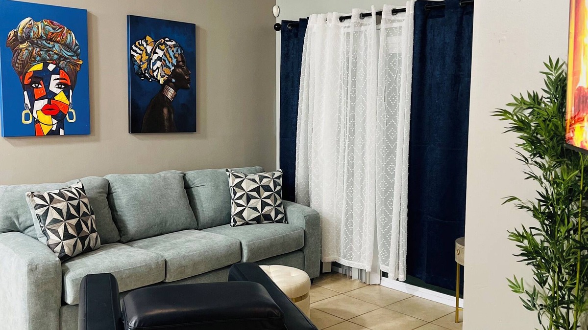 Fairvilla House | 2bdrm Home near Orlando Fairground, Camping World and Downtown Orlando