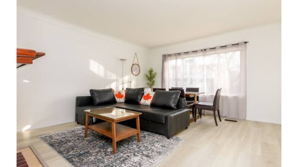 Knight House | 2Bed,1Bath-Beautiful Vancouver