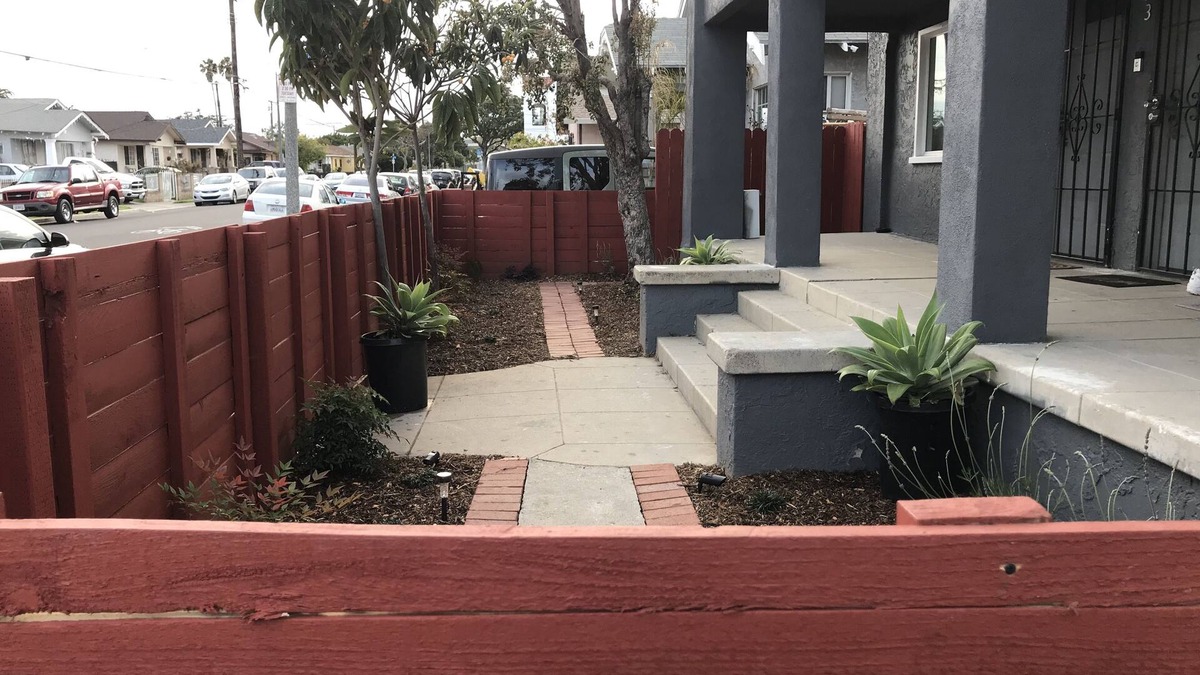 Harbor Apartment | 2bed 1bath close to downtown LB, LA and OC.
