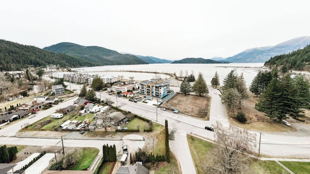 Harrison Hot Springs Condo | 2bed/2bath "Lake Daze" Condo in Harrison HOT SPRINGS