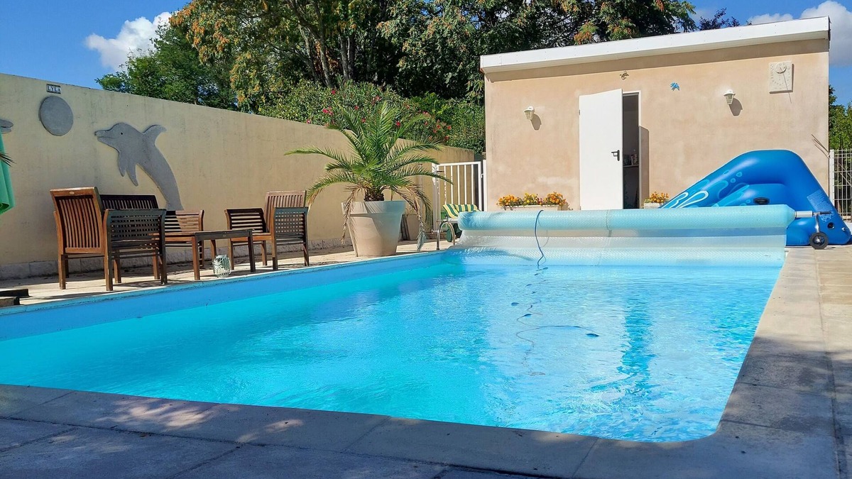 Medoc Apartment | 2bed apartment with heated pool and private hammam in the heart of the vineyards