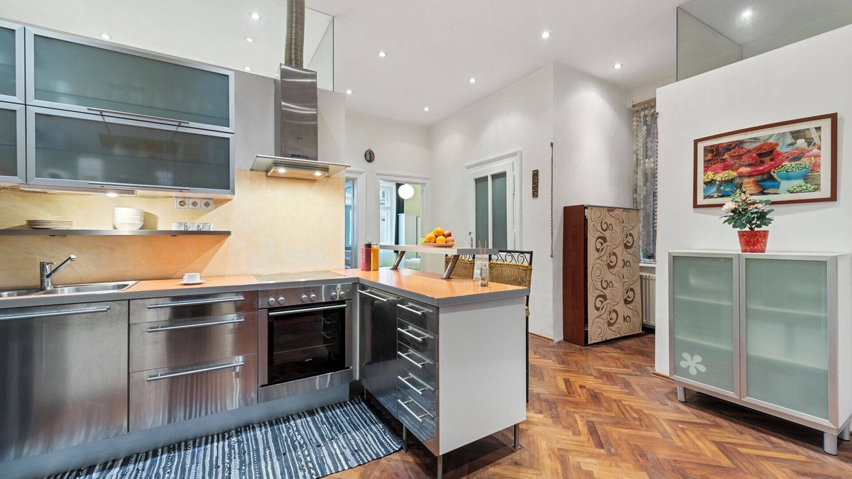 Hietzing Apartment | 2Bedroom Vintage Apartment+Garden, near Schönbrunn