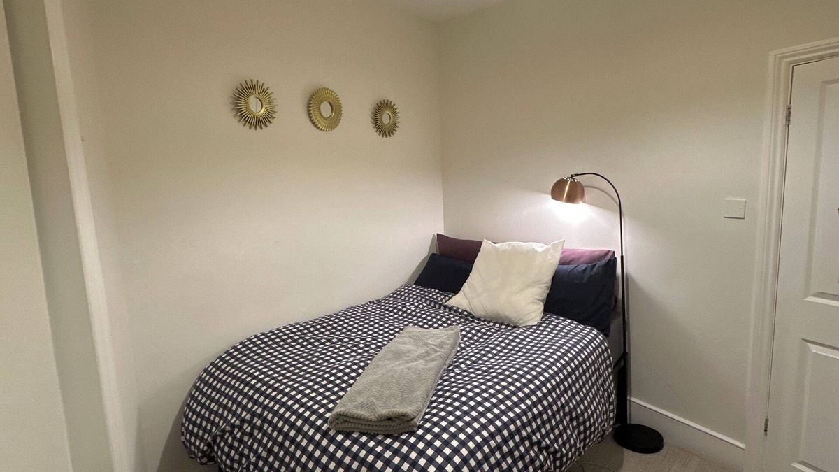 Finchley Church End Apartment | 2BHK cozy apartment for a long let family friendly and peaceful abode