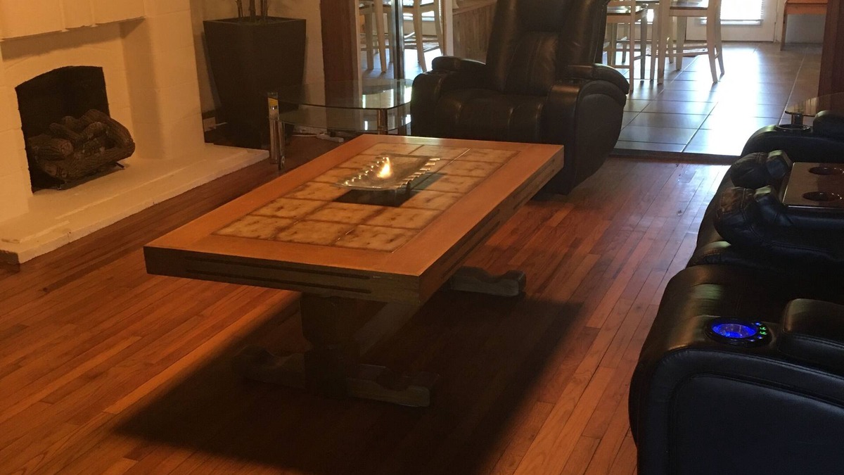 Vernon House | 2BR, 1 1/2 Bath Pet Friendly Home 35 minutes from Panama City Beach.