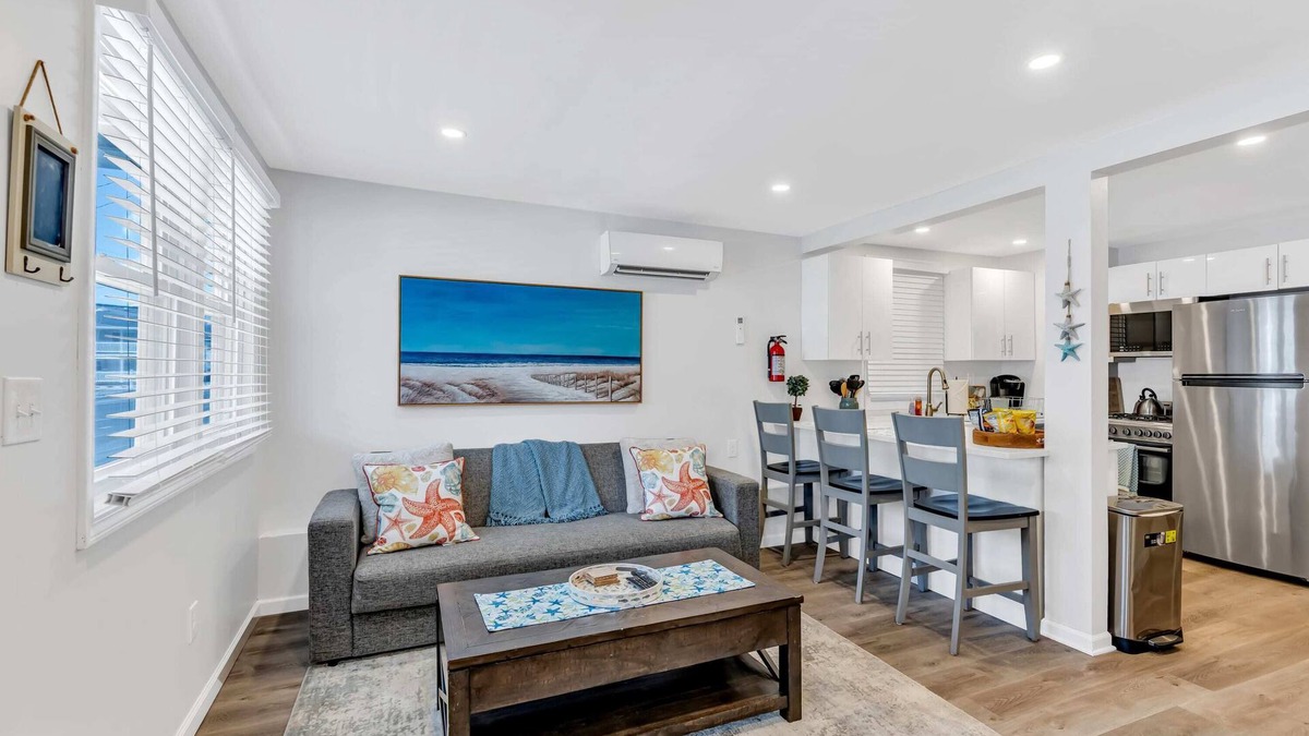 Manasquan House | 2BR 1BA Steps to the Sand I