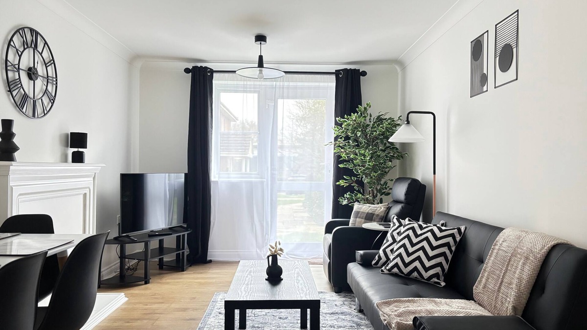 Tinsley Green Apartment | 2BR/2BA 2 King Beds Parking Home Away Home