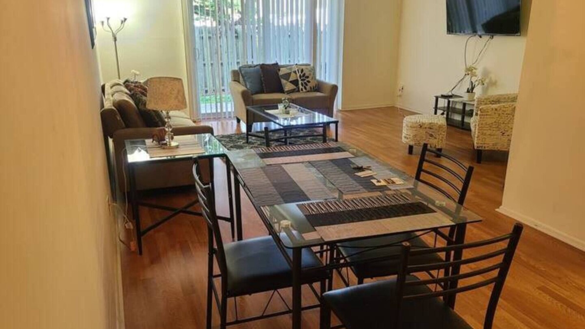 Elkins Park Apartment | 2BR, 2BA Apartment in Elkins Park Monthly Discount