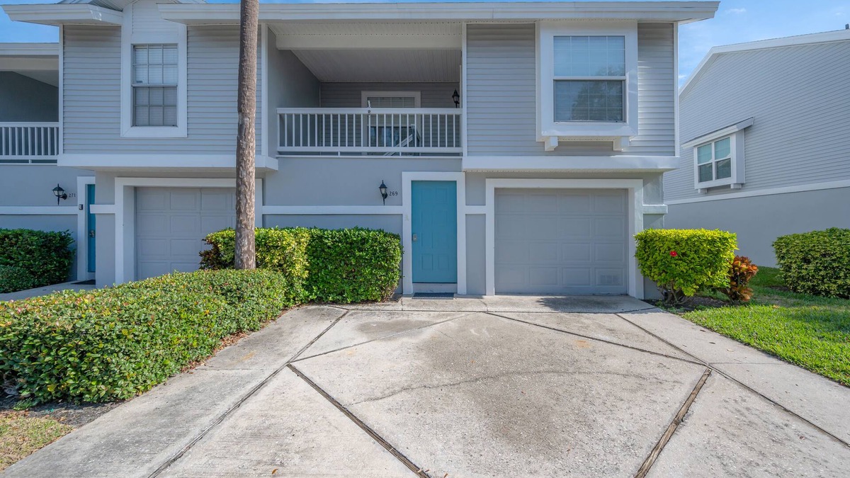 Capri Isle House | 2BR/2BA Townhouse on Treasure Island