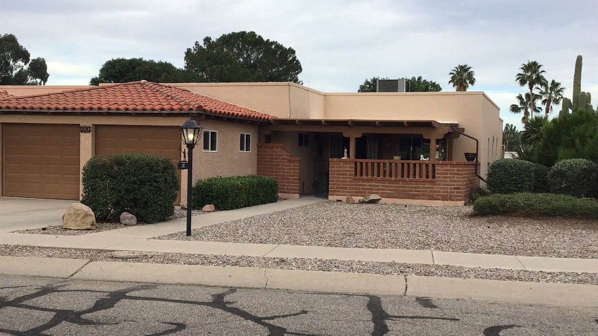 Green Valley Country Club Estates House | 2BR 2BA Walkable Neighborhood Mountain Golf Course View1700sf Large Patio