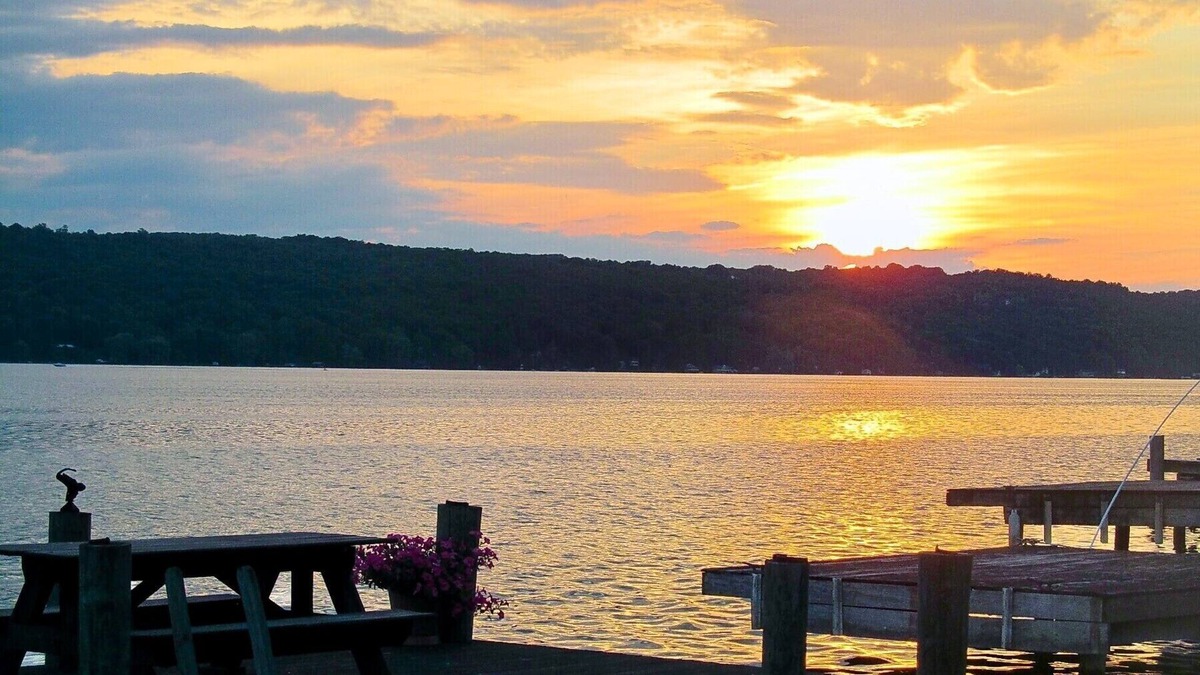 Ithaca Cottage | 2BR 2BATH Cottage on Cayuga Lake