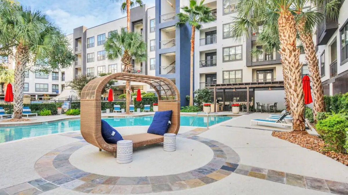 Houston Apartment | 2BR APT Near I NRG I Uptown Galleria I Med Center