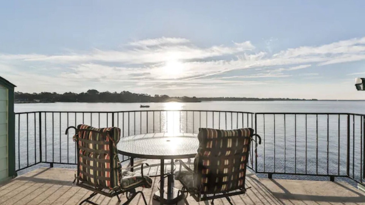 Seven Coves Condo | ☘2BR Breathtaking⭐Sunrise Waterfront Balcony⭐Condo