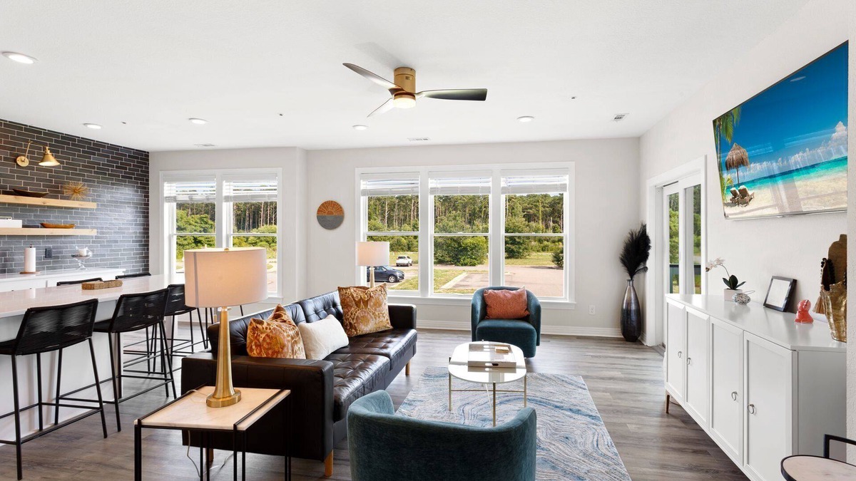 Bermuda Bay Condo | 2BR Coastal Retreat with Pool Access & Dogs