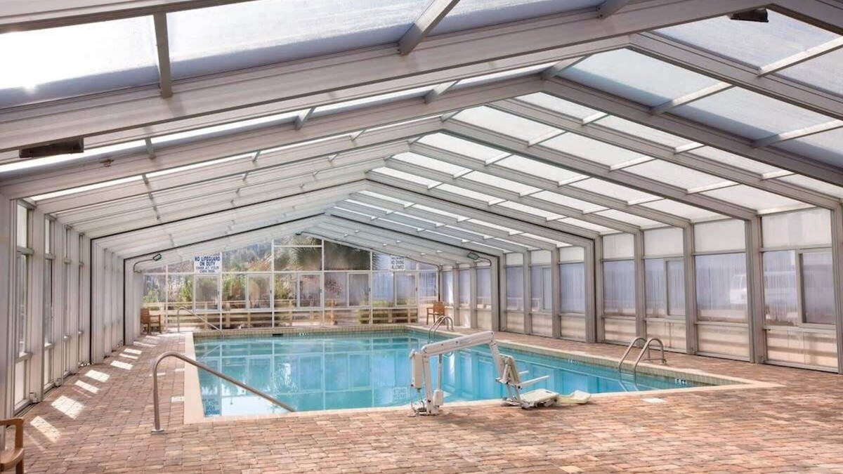 Ocean Ridge Condo | 2BR Coastal Retreat w/Balcony at Ocean Ridge