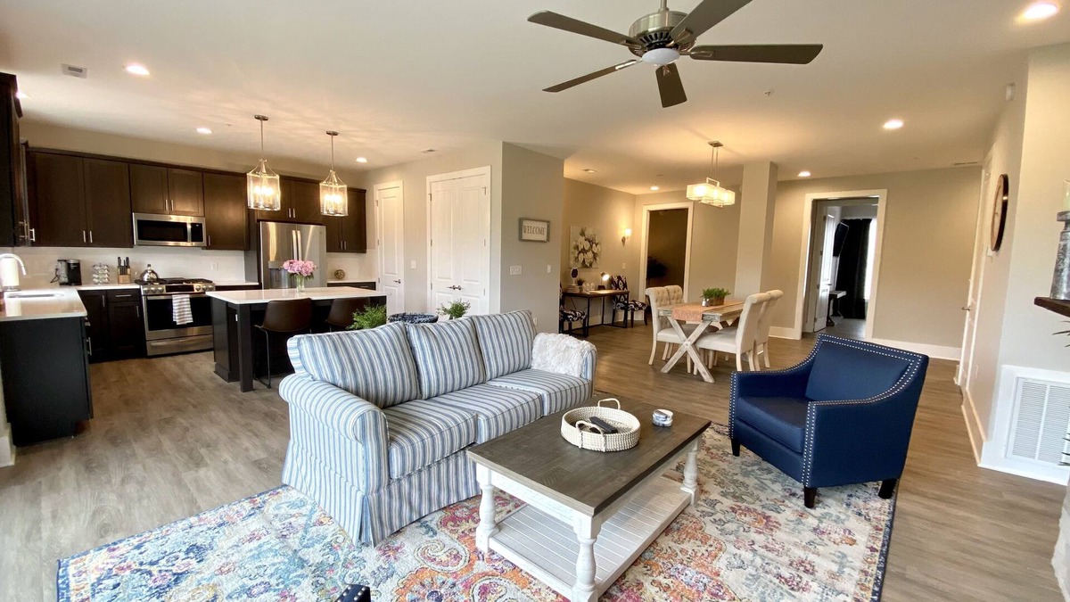 Diamond Hill Condo | 2BR Condo in Downtown Lynchburg w/Picturesque Views