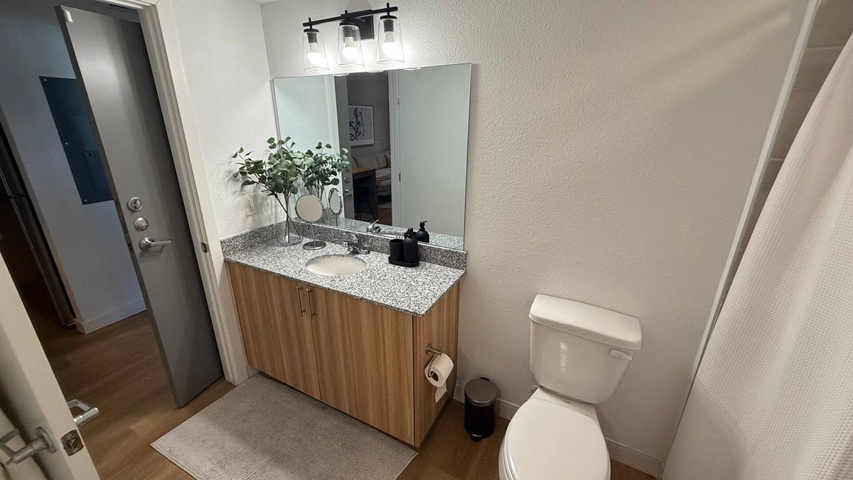 Addicks Apartment | 2BR Cozy & Lux Houston High-Rise
