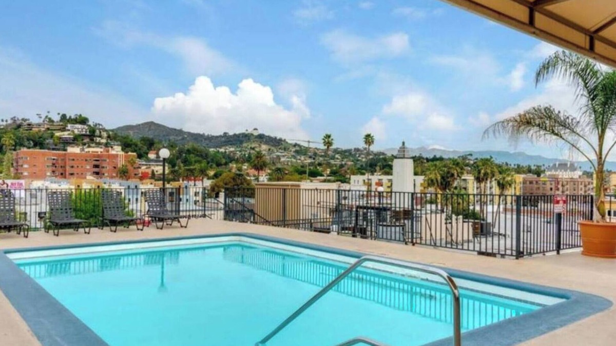 Little Armenia Apartment | 2BR Hollywood Apt w/Rooftop Pool & Stunning Views