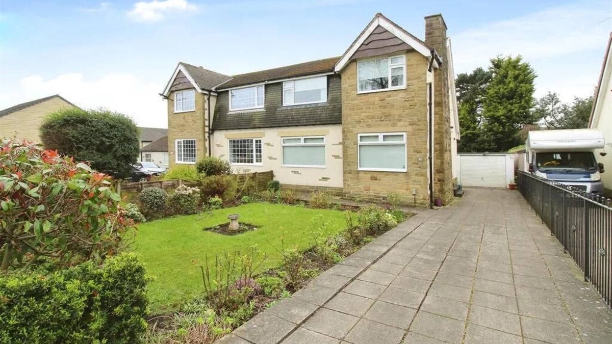 Bradford House | 2BR Home/Garden/Patio/City Access/6 Guests